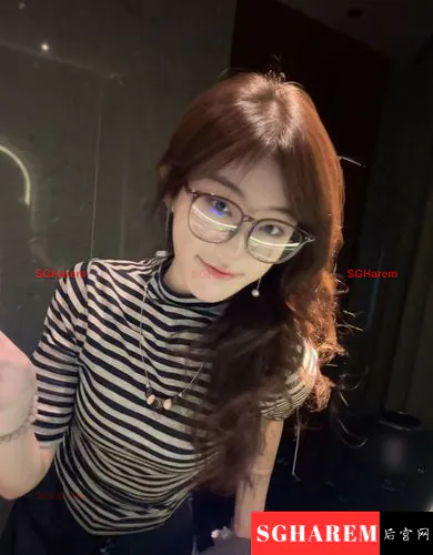 YouMeng-幽梦 【3973】 Profile Thumbnail Image