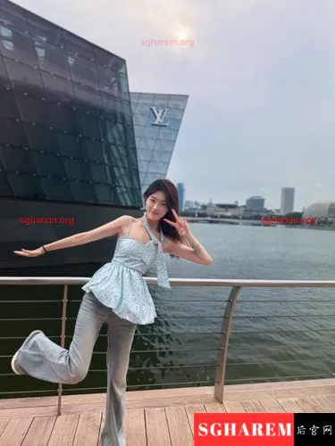 YouMeng-幽梦 【3973】 Profile Thumbnail Image