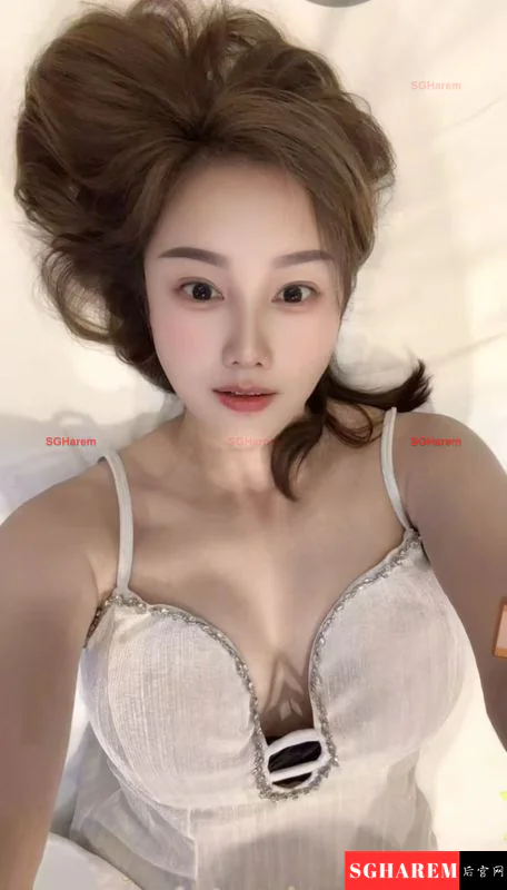 Yiyi-依依 【4030】 Profile Thumbnail Image